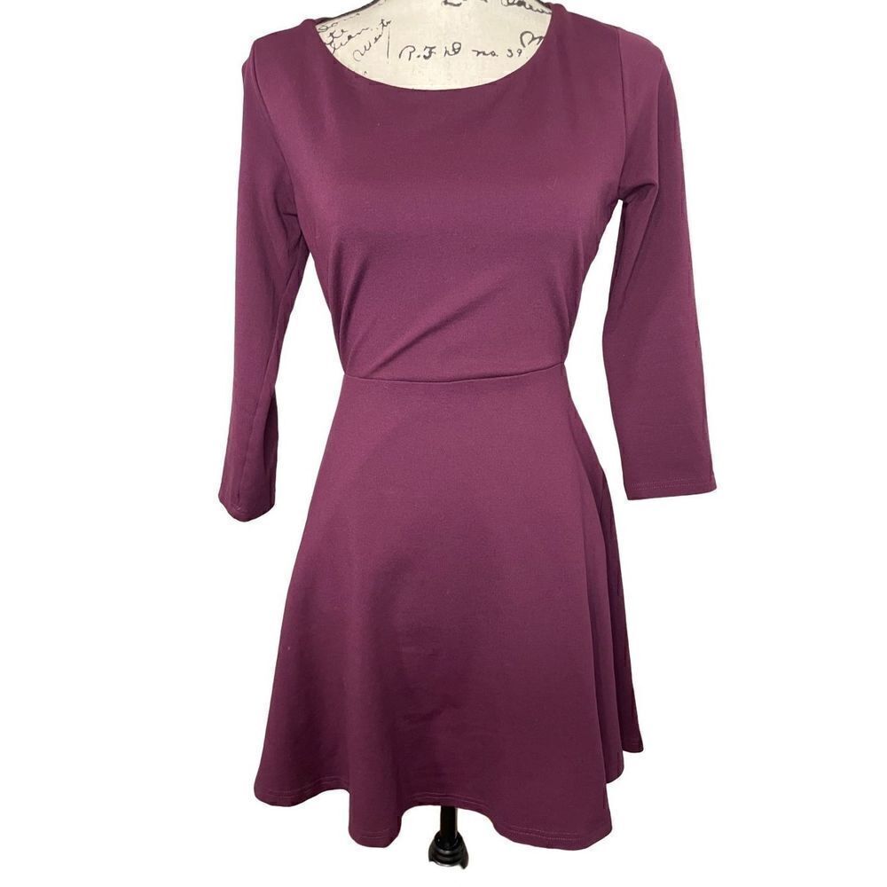 Lulu's Felicity Plum Purple Backless Lace‎ Skater Dress, Size Small
